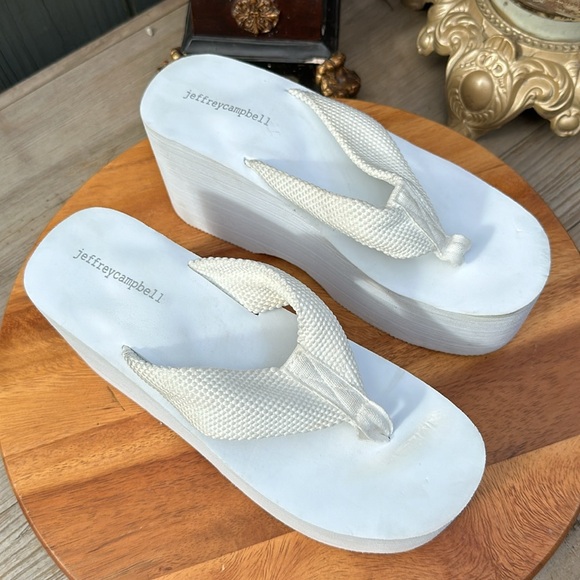 Jeffrey Campbell Wavin Platform Thong Foam White Platform Sandal Size 10 - Picture 3 of 14